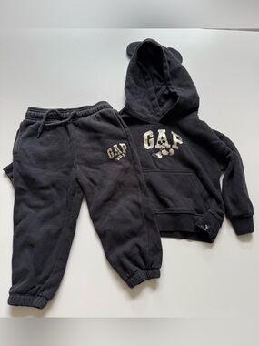 Disney Mickey Mouse 2T thick Sweatpants & Hoodie Set